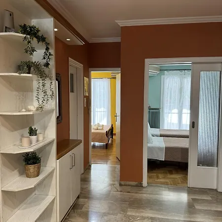 Cozy Next To Acropolis Apartment *