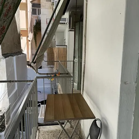 Cozy Next To Acropolis